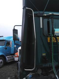 Mack Pinnacle CXU612 Left Grab Handle for a Mack CXU612