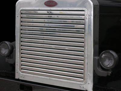 Peterbilt 359 1967-1987 Grille