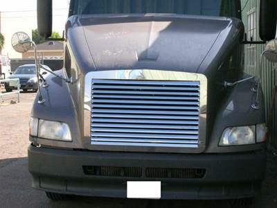 Volvo VNL 1998-2003 Grille