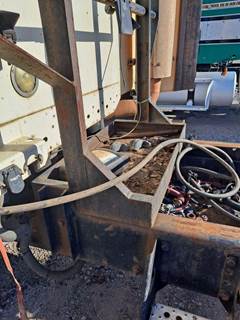 Freightliner Columbia 120 Headache Rack