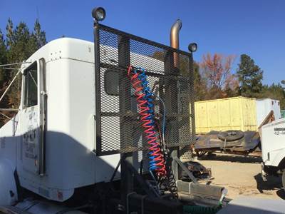 Kenworth T800B Headache Rack