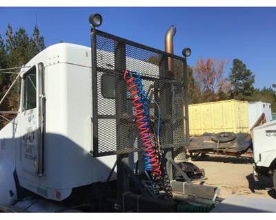 Kenworth T800B Headache Rack