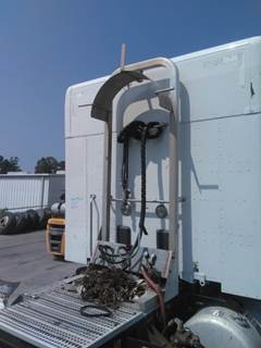 Peterbilt 579 Headache Rack
