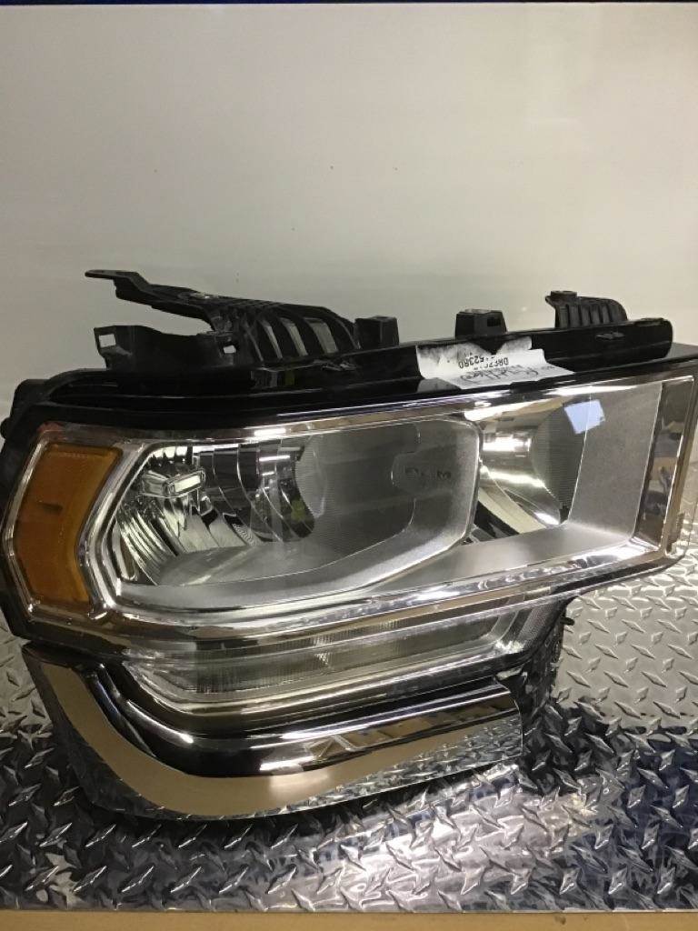 2022 Dodge Ram 5500 Headlight Assembly for a Dodge 5500 SERIES For Sale