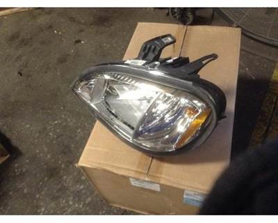Freightliner Left Headlight Assembly for a Freightliner COLUMBIA 120 1996-2004