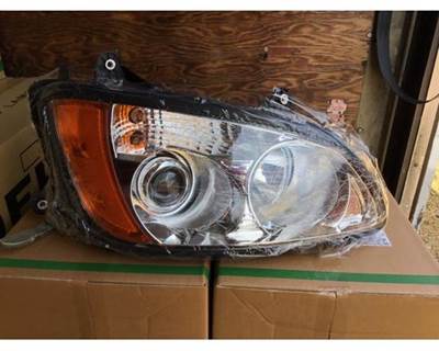 Kenworth Right Headlight Assembly for a Kenworth T660 2007-2017