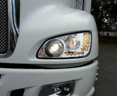 Kenworth Left Headlight Assembly for a Kenworth T660 2007-2017