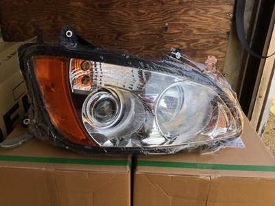 Kenworth T660 2007-2017 Right Headlight Assembly