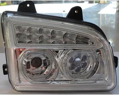 Kenworth T880 Right Headlight Assembly for a Kenworth T880 2014-2025
