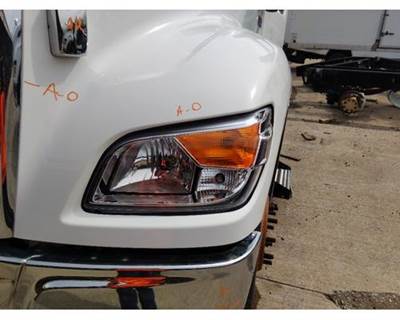 Peterbilt 536 Left Headlight Assembly