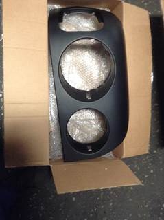 Freightliner Century Class 112 Right Headlight Bezel for a Freightliner CENTURY 112