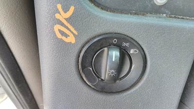 Freightliner Cascadia 125 Left Headlight Switch