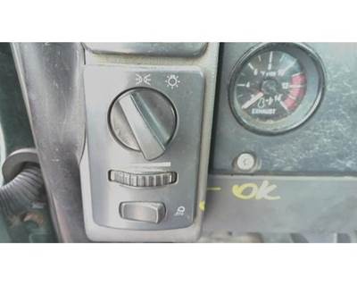 Mack Pinnacle CXU612 Left Headlamp Switch for a Mack CXU612