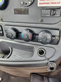 Freightliner Cascadia 113 Heater / AC Temp Control