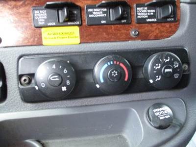 Freightliner Cascadia 113 Heater / AC Temp Control