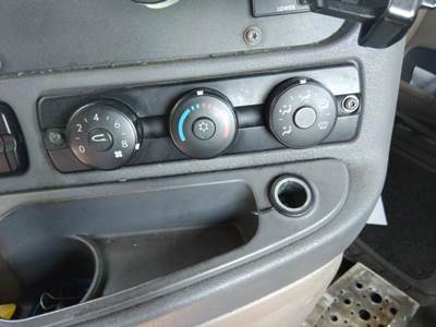 Freightliner Cascadia 113 Heater / AC Temp Control