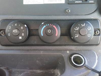 Freightliner Cascadia 113 Heater / AC Temp Control for a Freightliner CASCADIA 113 2018UP