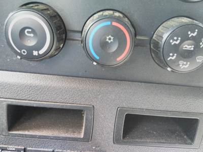 Freightliner Cascadia 116 Heater / AC Temp Control
