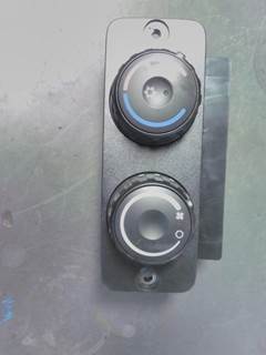 Freightliner Cascadia 116 Heater / AC Temp Control