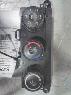 Freightliner Cascadia 116 Heater / AC Temp Control