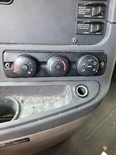 Freightliner Cascadia 125 Heater / AC Temp Control