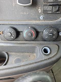 Freightliner Cascadia 125 Heater / AC Temp Control