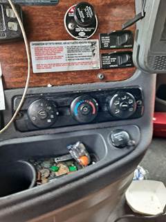 Freightliner Cascadia 125 Heater / AC Temp Control
