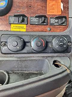 Freightliner Cascadia 125 Heater / AC Temp Control