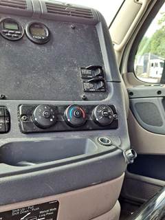 Freightliner Cascadia 125 Heater / AC Temp Control for a Freightliner CASCADIA 125 2018UP