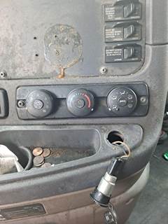Freightliner Cascadia 125 Heater / AC Temp Control