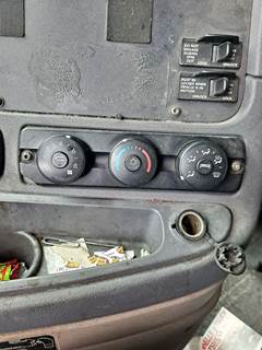 Freightliner Cascadia 125 Heater / AC Temp Control
