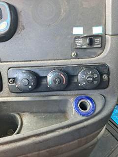 Freightliner Cascadia 125 Heater / AC Temp Control