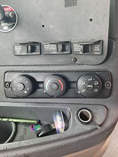 Freightliner Cascadia 125 Heater / AC Temp Control