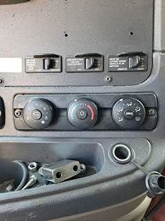 Freightliner Cascadia 125 Heater / AC Temp Control