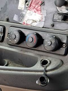 Freightliner Cascadia 125 Heater / AC Temp Control