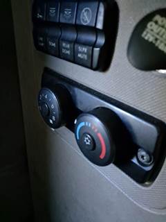 Freightliner Cascadia 125 Heater / AC Temp Control