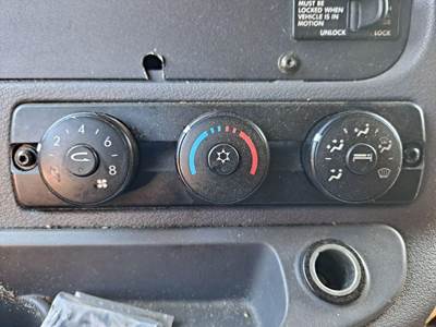 Freightliner Cascadia 125 Heater / AC Temp Control