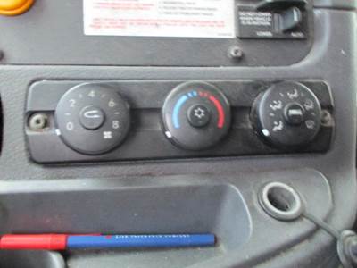 Freightliner Cascadia 125 Heater / AC Temp Control