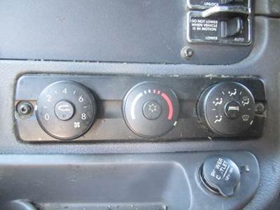 Freightliner Cascadia 125 Heater / AC Temp Control