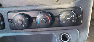 Freightliner Cascadia 125 Heater / AC Temp Control
