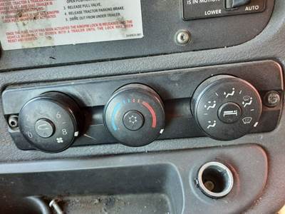 Freightliner Cascadia 125 Heater / AC Temp Control