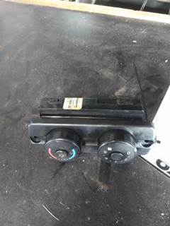 Freightliner Cascadia 125 Heater / AC Temp Control