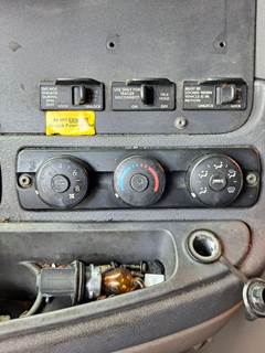 Freightliner Cascadia 125 Heater / AC Temp Control