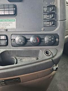 Freightliner Cascadia 125 Heater / AC Temp Control