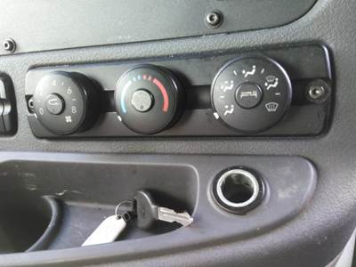 Freightliner Cascadia 125 Heater / AC Temp Control