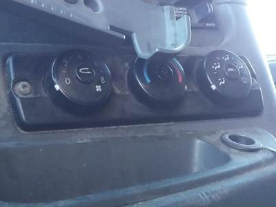Freightliner Cascadia 125 Heater / AC Temp Control
