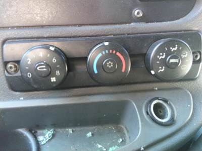 Freightliner Cascadia 125 Heater / AC Temp Control