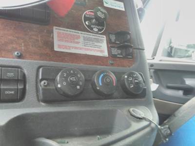 Freightliner Cascadia 125 Heater / AC Temp Control