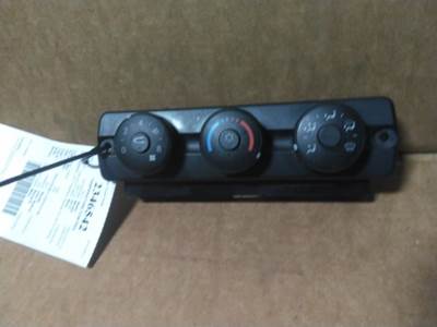 Freightliner Cascadia 125 Heater / AC Temp Control