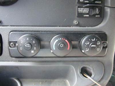 Freightliner Cascadia 125 Heater / AC Temp Control